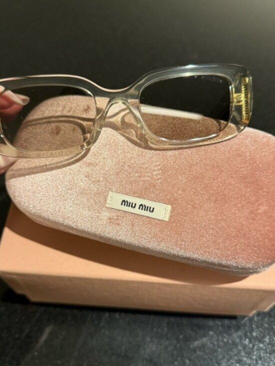 ?✨✨? Miu Miu Sunglasses with Pink Velvet Case